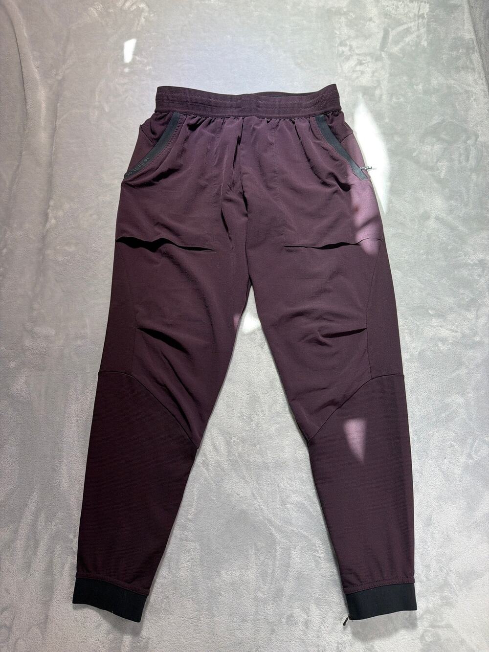 Nike Men's Unlimited Dri-FIT Tapered Zippered Cuff Pants Burgundy Crush, Size M